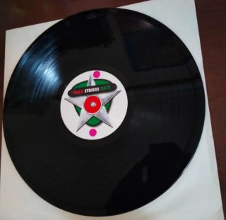 1997 ELECTRÓNICA Italo Strikes Back. Vinilo NM
