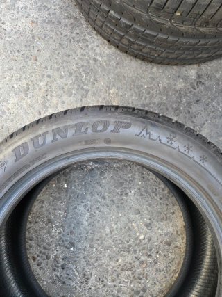 Neumáticos Dunlop 255/50/19/ al 90% de vida.
