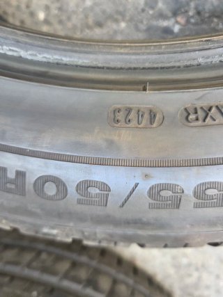 Neumáticos Dunlop 255/50/19/ al 90% de vida.