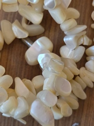 Collana madreperla schegge