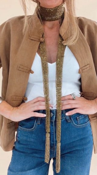 Collar punto abalorios flecos