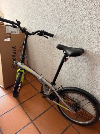 Bicicleta Plegable BTWIN Gris y Lima