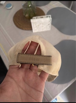Berretto Gucci Dubai beige in camoscio