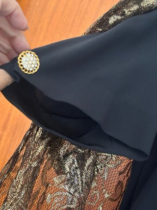 Vestido de fiesta negro y dorado