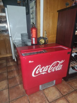 Nevera Coca-Cola Roja