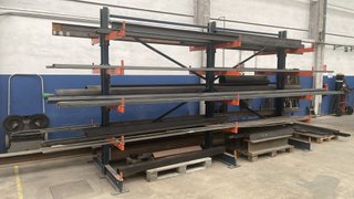 Estantería cantilever doble con 5 niveles