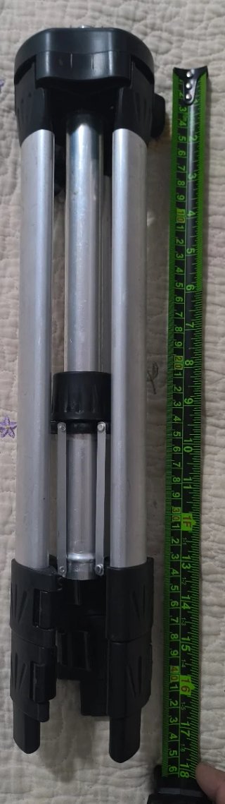 Trípode con nivel extensible