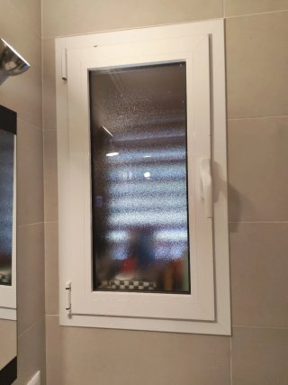Ventana PVC Oscilobatiente Blanca