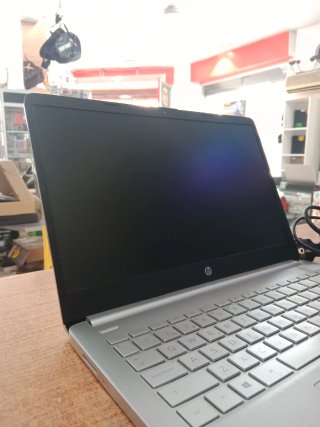 ORDENADOR PORTÁTIL HP 14S-FQ0000NS CON CARGADOR