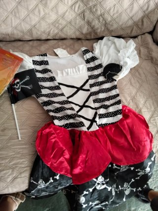 Disfraz niña 3-7 años, usados solo una vez