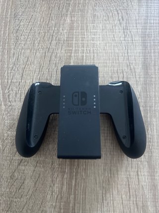 Nintendo Switch + joy cons + dock tv + grip +funda