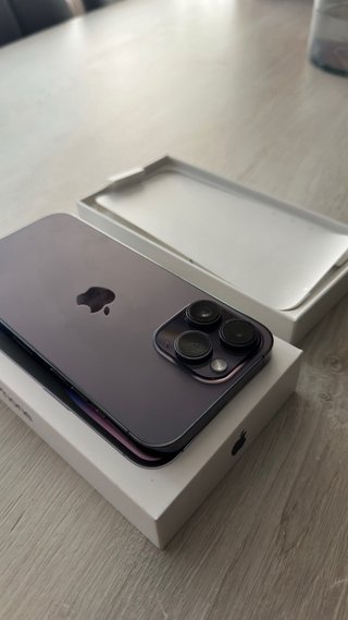 iPhone 14 Pro Max Negro/Morado