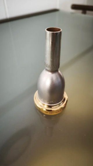 Boquilla Trombón Bajo Bach Mega Tone 1 1/4 G