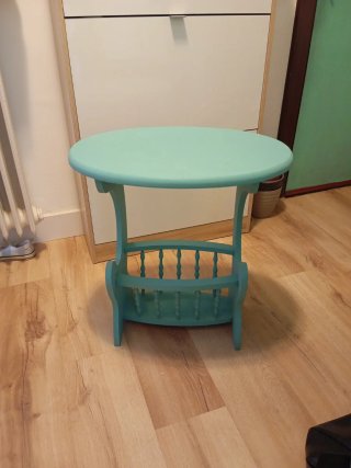 Mesita revistero de madera