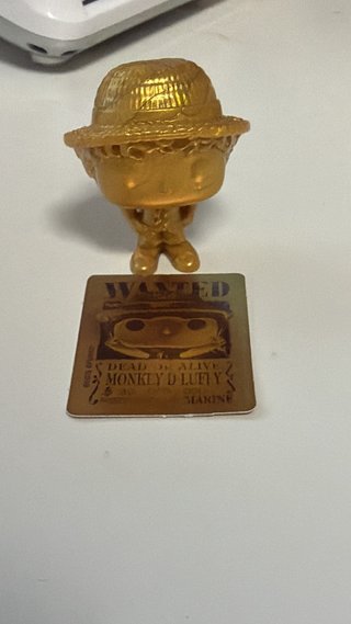 Figura Luffy Dorado + cartel Wanted