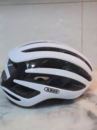 Capacete Ciclismo Abus Branco e Preto