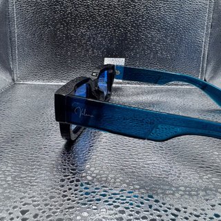 Occhiali da sole vintage bold neri e blu