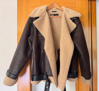 Cazadora larga de Zara talla M