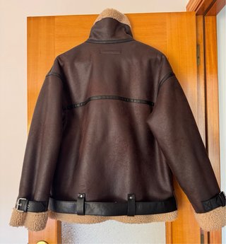 Cazadora larga de Zara talla M