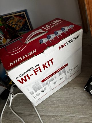 Kit Wi-Fi HD Hikvision 4 Canales IP con disco 1tb