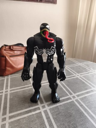 Figura Venom Marvel