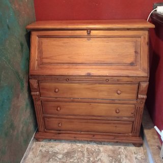 Escritorio antiguo de madera