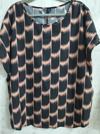 Blusa Talla 4XL Estampado Geométrico