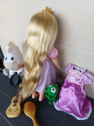 Muñeca princesa Rapunzel Disney Animators Pascal