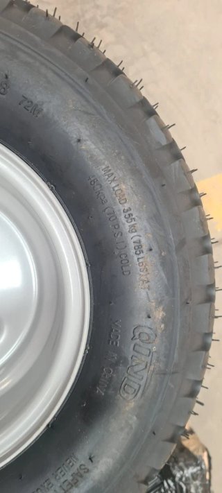 Rueda de remolque 16.5x6.5 R8