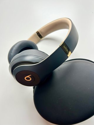 Beats Studio3 Negro y Dorado