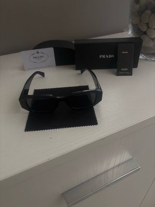 Occhiali da sole Prada neri