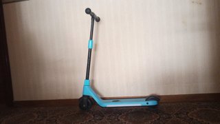 Patinete eléctrico infantil azul