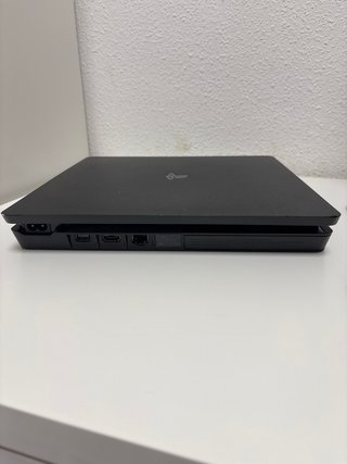 Consola PS4 Slim Negra
