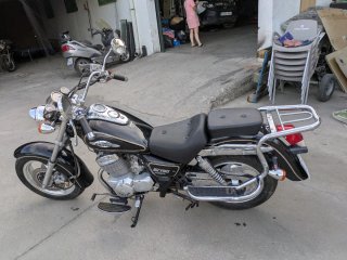 Moto Cruiser 250cc Negra y Plateada