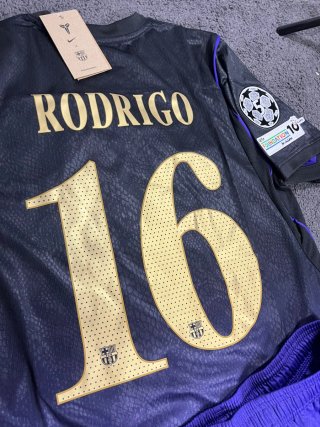 Conjunto deportivo Rodri 16 negro/morado Talla S