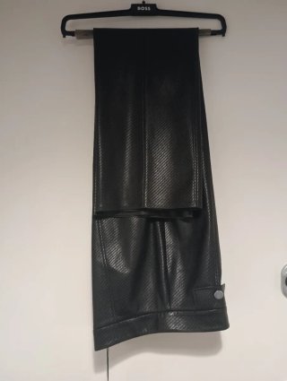 Pantaloni neri donna Hugo con tasche TG 44 IT
