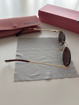 Occhiali da sole Miu Miu