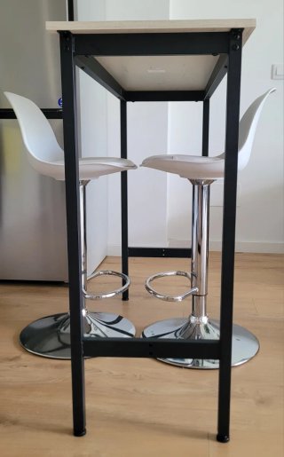 Barra cocina +2 taburetes