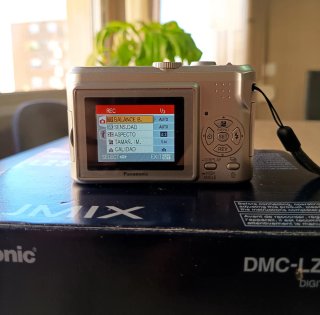 Camara digital Panasonic Lumix 5MP + SD - Nueva