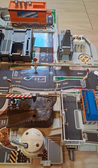 Camião Micro Machines Cidade com Carros