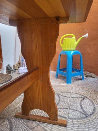Mesa de madera maciza