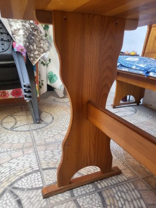 Mesa de madera maciza
