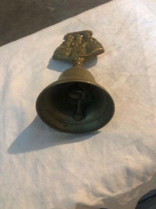 Campanella in ottone con figure