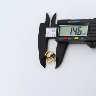 Pendientes de oro de 18k. Peso: 5.21 gr.
