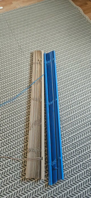 Se Regalan! Persianas Beige y Azul Plástico