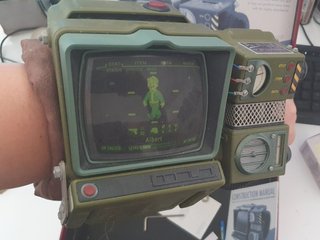 Pip-Boy "Model 2000 Mk VI"