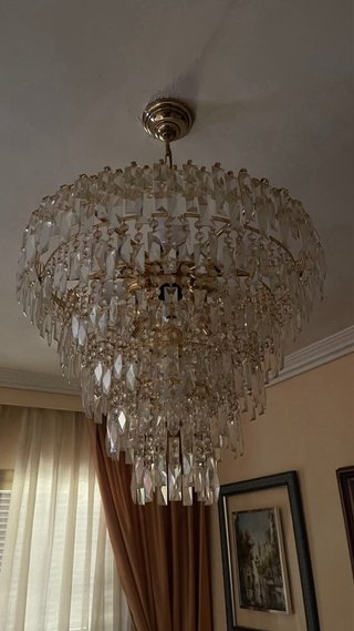 Lámpara araña de cristal y metal