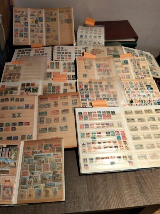 Sellos Colección casi todos los carpesanos llenos.