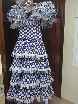Traje Flamenco Gitana Morado Lunares