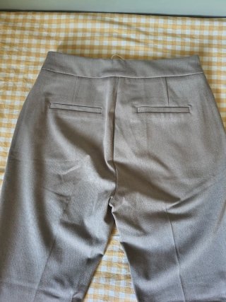 Pantalón gris Mango Talla S